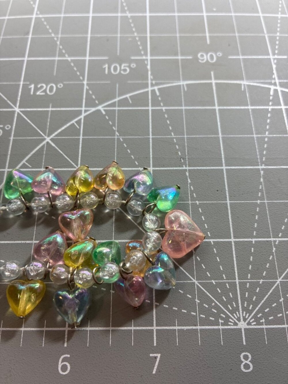 Vintage Y2K Faux Pearl Necklace Colorful Heart Charms 15 Inch - Picture 4 of 6